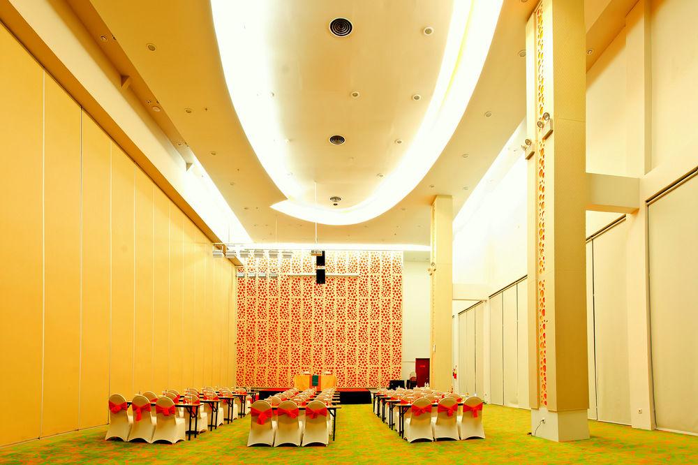 Harris Hotel Batam Center Kültér fotó