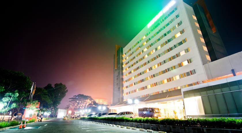 Harris Hotel Batam Center Kültér fotó